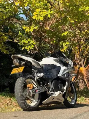 Honda CBR White 2004