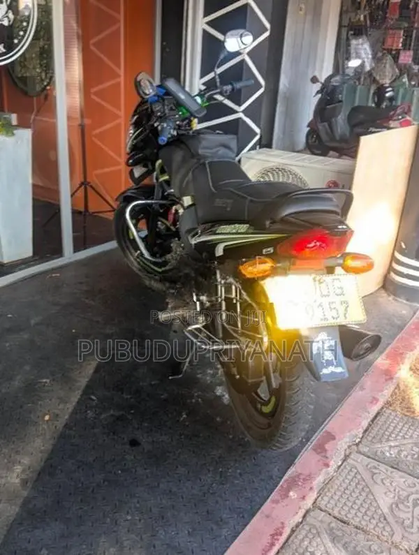 TVS Metro 2016
