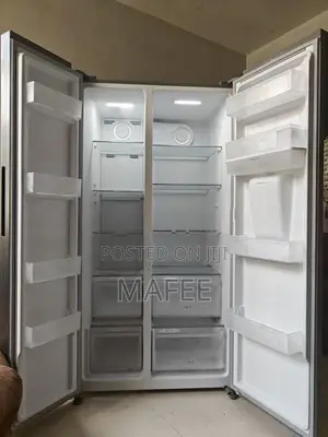 Candy Side-by-Side Refrigerator with Water Dispenser —