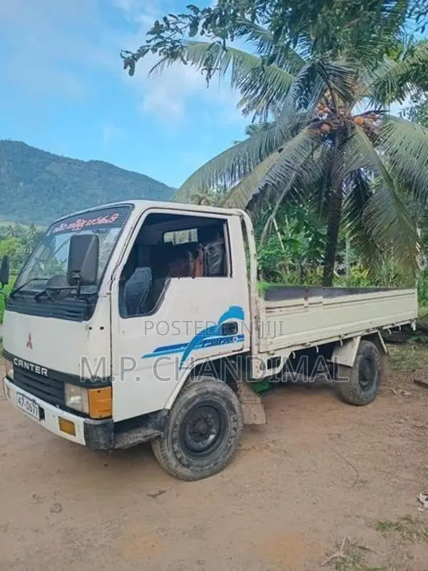 Mitsubishi Canter 1990