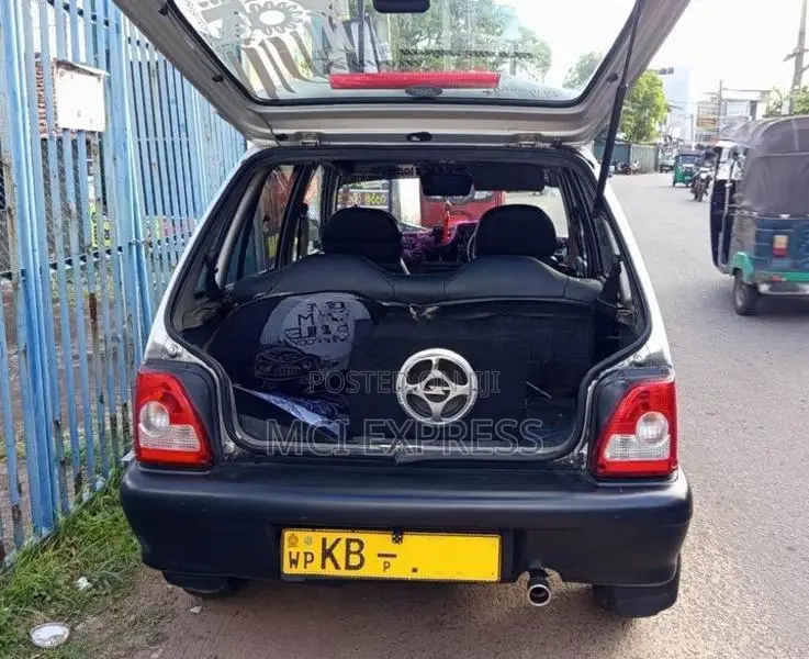Maruti Suzuki 800 2006