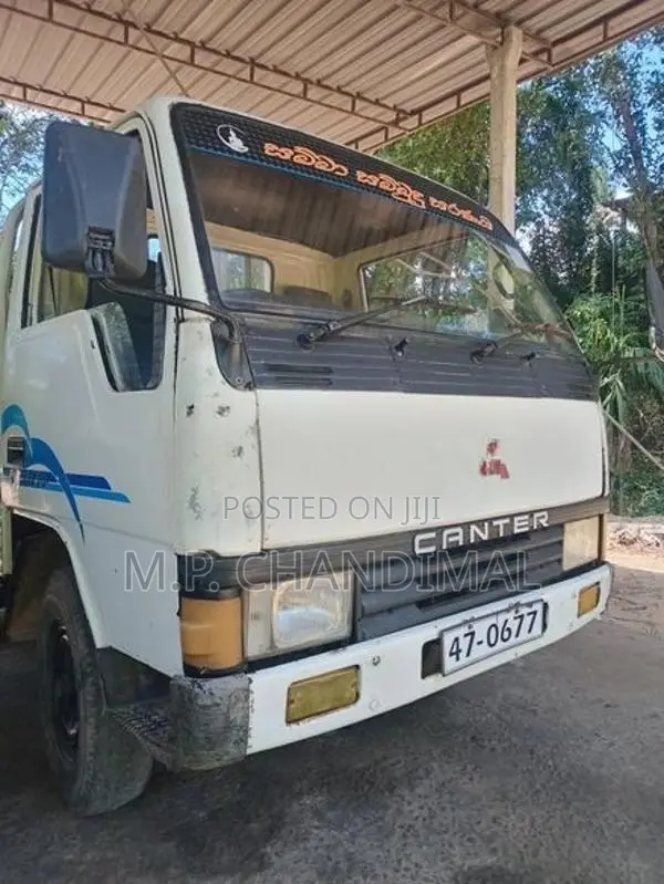 Mitsubishi Canter 1990