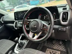 Kia Sonet HTKO 2025