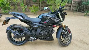 Bajaj Pulsar N160 2025