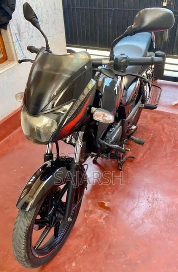 Bajaj Pulsar 150 2017