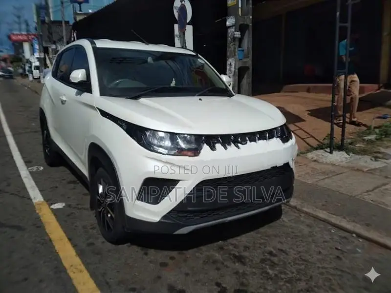 Mahindra KUV 100 2021