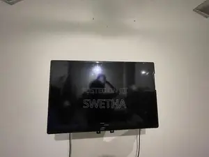 HD Series 32 inches Samsung TV