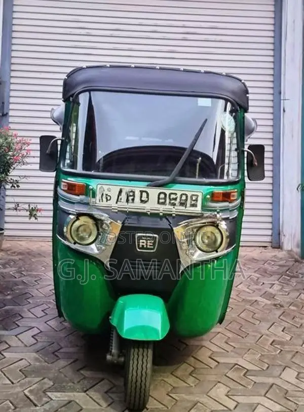 Bajaj RE Three Wheeler 2017