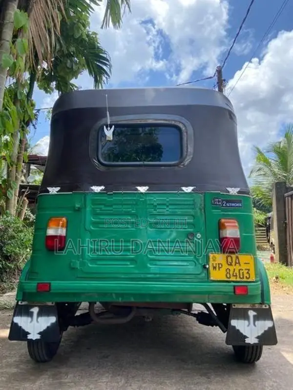Bajaj RE 2005