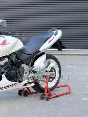 Honda Hornet 2019