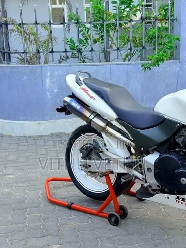 Honda Hornet 2019