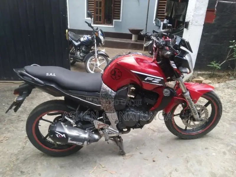 Yamaha FZS V1 2011