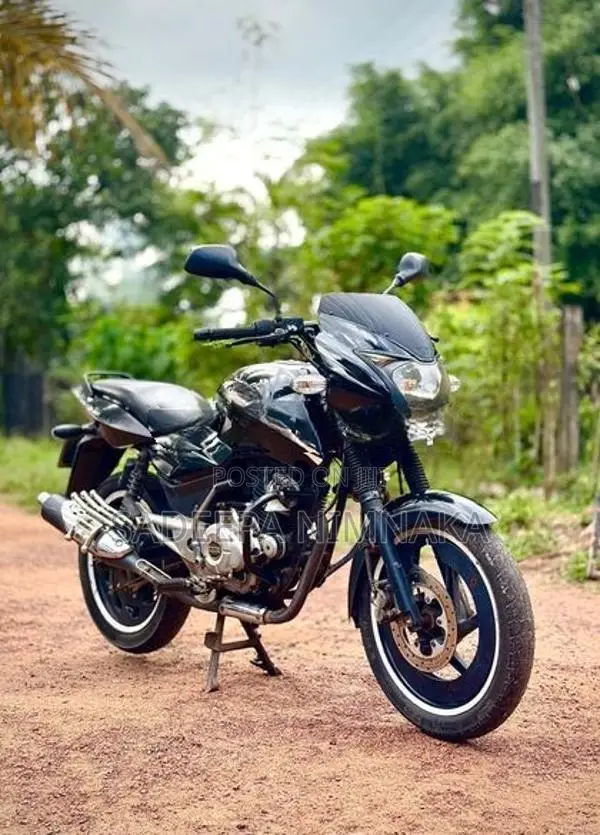 Bajaj Pulsar 150 2015