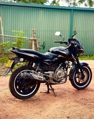Bajaj Pulsar 150 2015