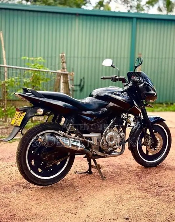 Bajaj Pulsar 150 2015