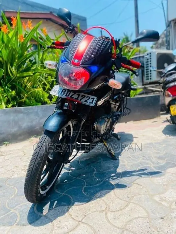 Bajaj Pulsar 150 2016