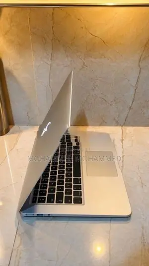 Apple MacBook Air