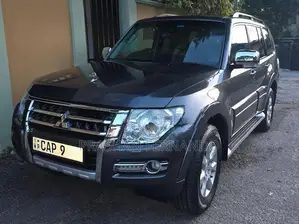 Mitsubishi Montero 2015