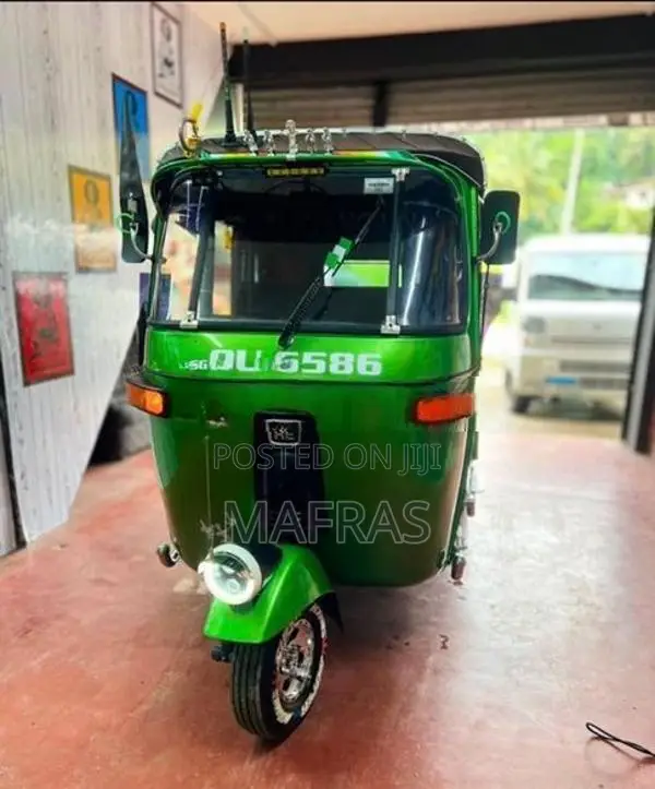 Bajaj RE 2009