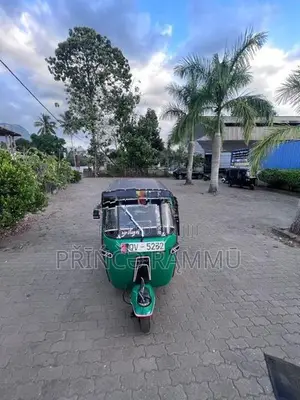 Bajaj RE 2010