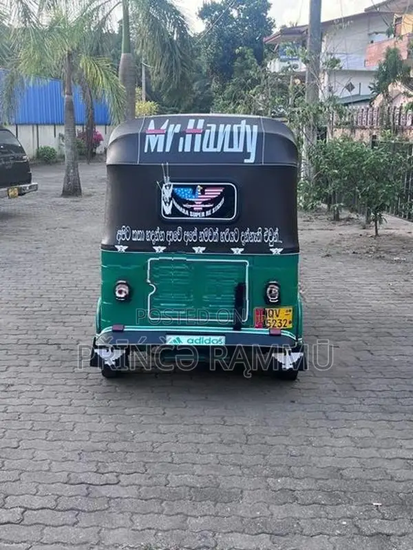 Bajaj RE 2010