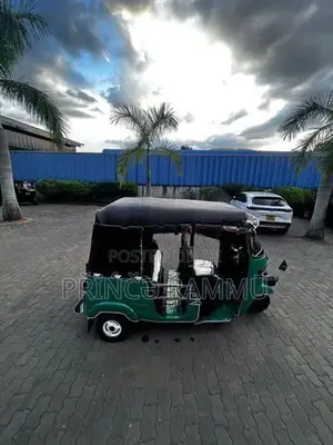 Bajaj RE 2010