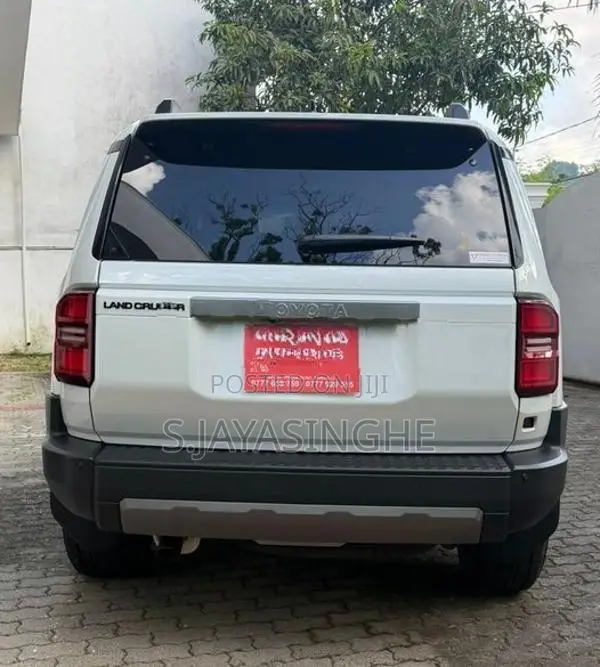 Toyota Land Cruiser Prado VX 2026
