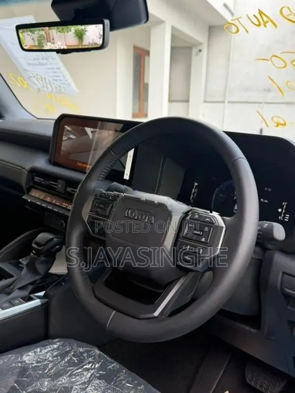 Toyota Land Cruiser Prado VX 2026
