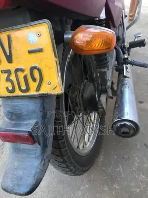 TVS Centra 2005