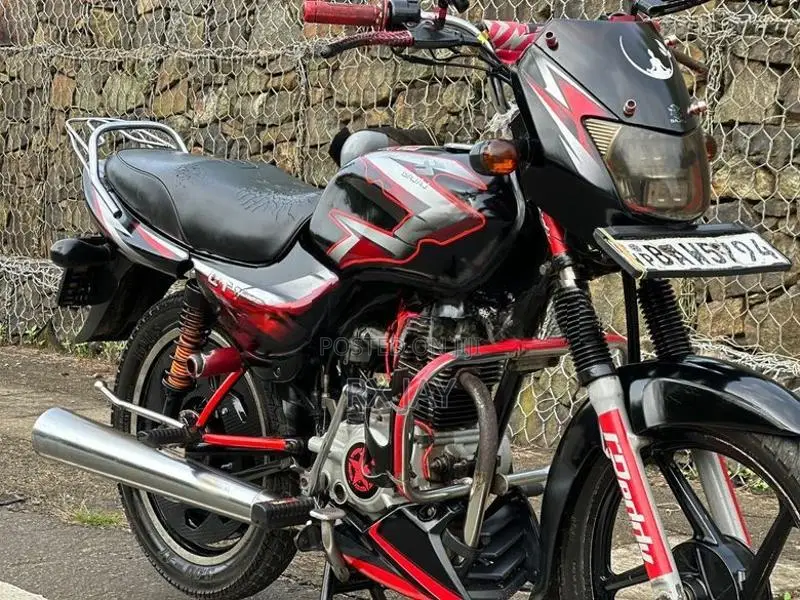 Bajaj CT100 2013