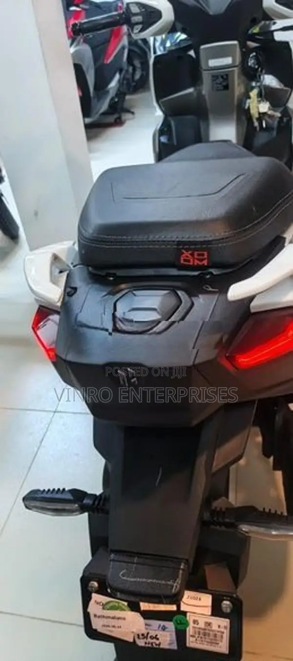 Hero XOOM 125R 2026