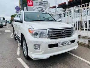 Toyota Land Cruiser V8 ZX 2011