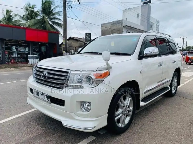 Toyota Land Cruiser V8 ZX 2011