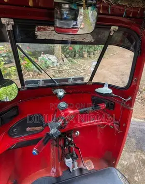 Bajaj RE 1999