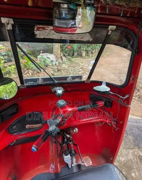Bajaj RE 1999