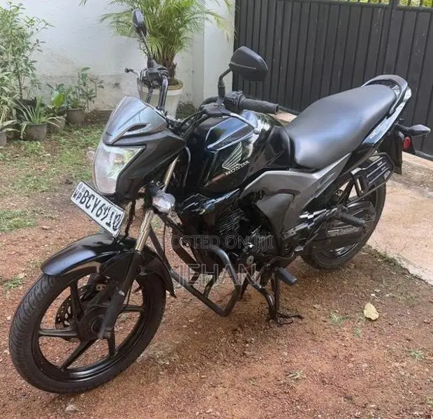 Honda CB Trigger 2015