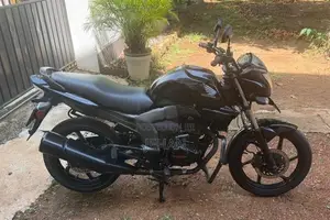 Honda CB Trigger 2015