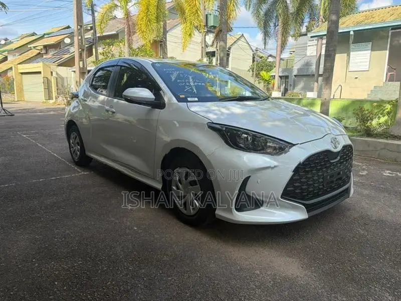 Toyota Yaris X Limited 4way 2025