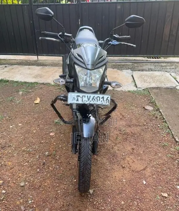 Honda CB Trigger 2015