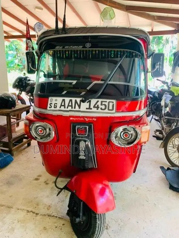 Bajaj RE 2014