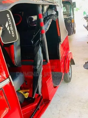Bajaj RE 2014