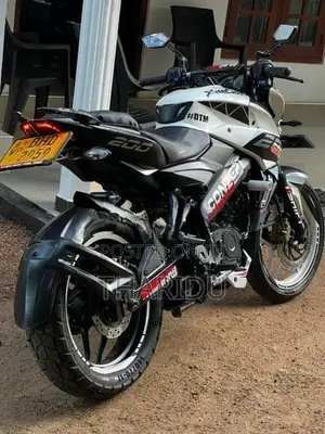 Bajaj Pulsar NS200 2018