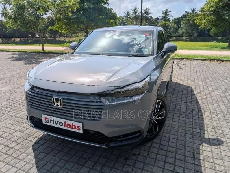 Honda Vezel Z Premium 10 Speaker 2026