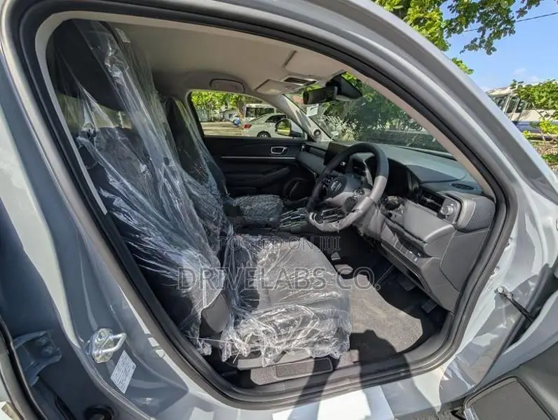 Honda Vezel Z Premium 10 Speaker 2026