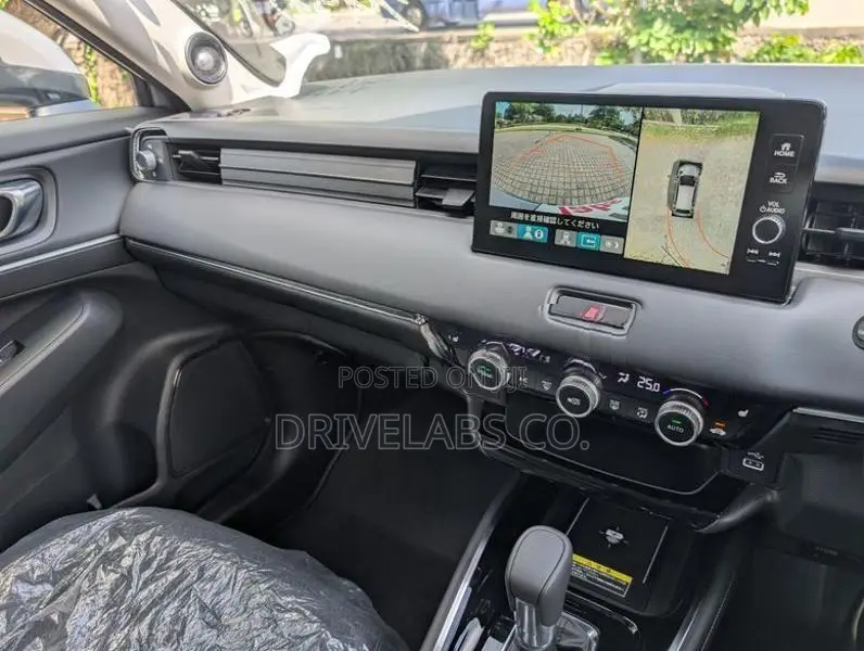 Honda Vezel Z Premium 10 Speaker 2026