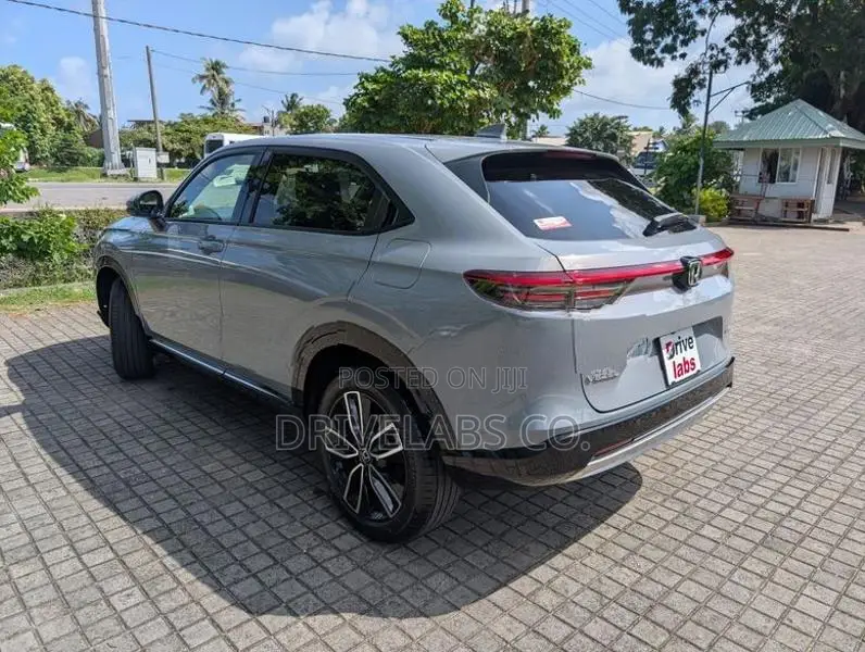 Honda Vezel Z Premium 10 Speaker 2026