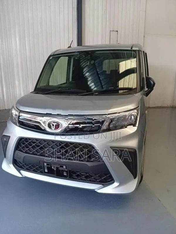 Toyota Roomy x 2023