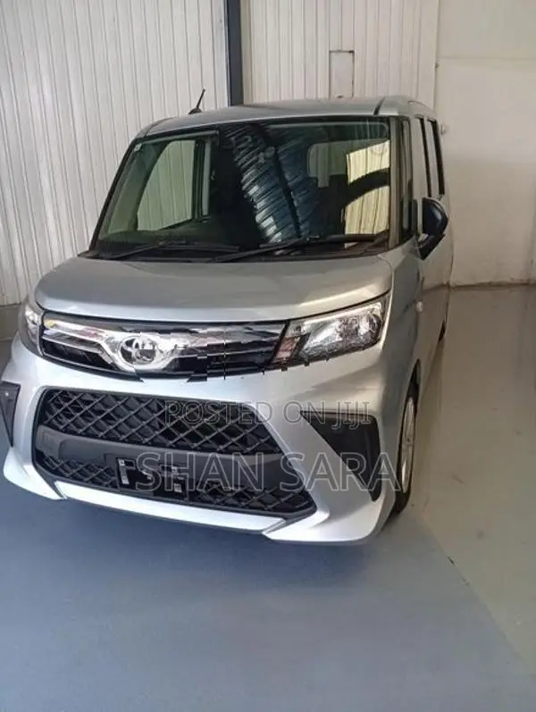 Toyota Roomy x 2023