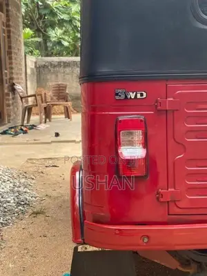 Bajaj RE 2015