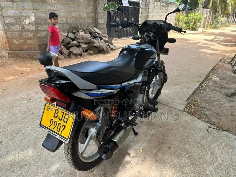 Bajaj CT100 ES 2024